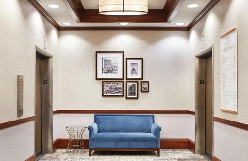 Downtown Hotel | The Towers at The Kahler Grand
