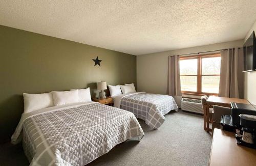 Amana Hotel | The Trail Inn - Amana, IA - Main Amana Colony
