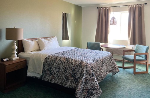Sutton Hotel | The Trail Inn - Sutton, Nebraska - US-6 HWY