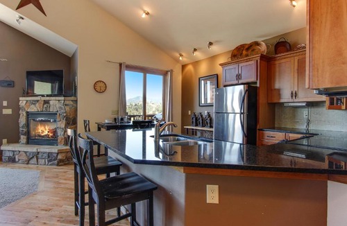 Estes Park Apartment | The Twin Owls 21A Condo