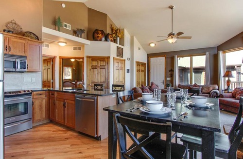 Estes Park Apartment | The Twin Owls 21A Condo