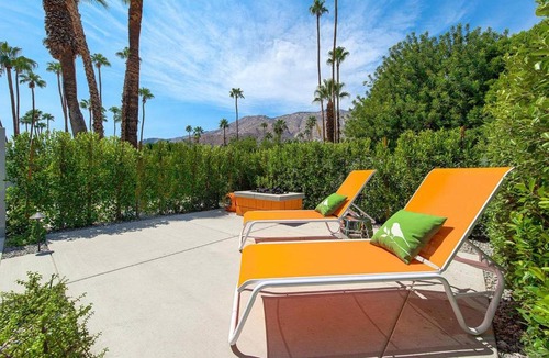 Uptown Design District Hotel | The Twist Palm Springs