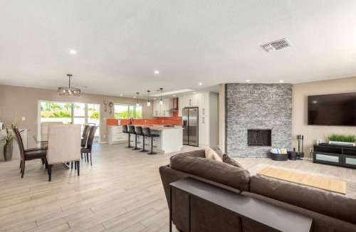 Paradise Valley Village House | The Valley View Heated Pool Hiking Rooftop Gym WFH