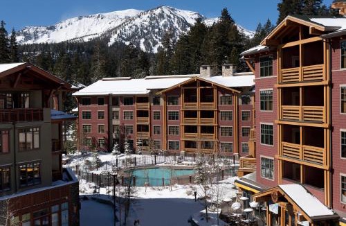 Mammoth Lakes Resort | The Village Lodge