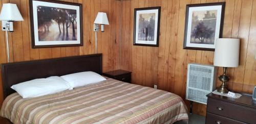 Baker Hotel | The Whispering Elms Motel