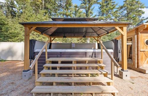 Conover House | The Wolf