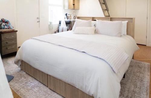 Amazon Apartment | The Zen Tiny Haus Oasis
