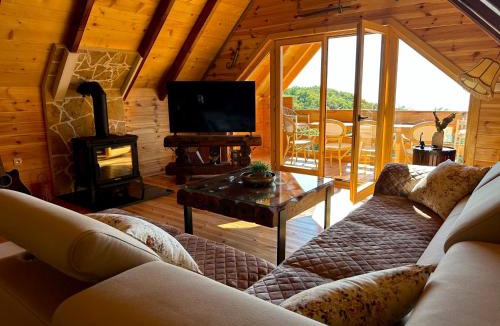 Cetinje House | theNest