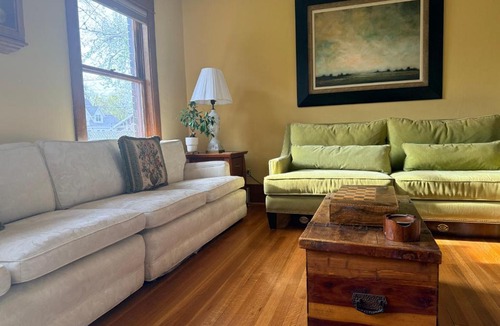 University District Bed & Breakfast | This Old Frat House Boutique Guest