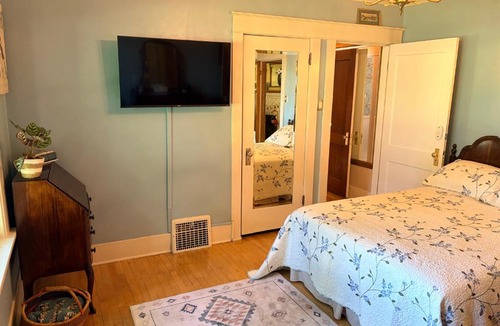 University District Bed & Breakfast | This Old Frat House Boutique Guest