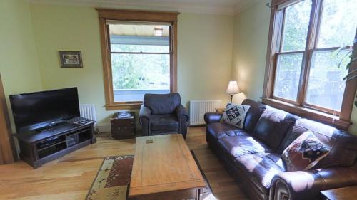 Bozeman House | This Restored 1910 Craftsman 4-Bedroom Home Offers The Best Of Bozeman!