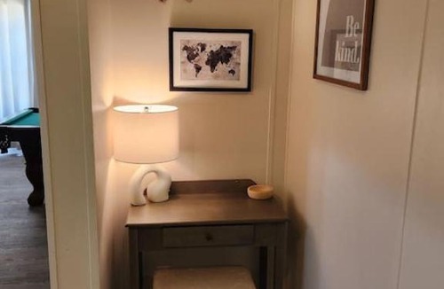 Pine Grove House | Thomas House