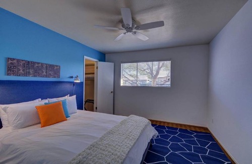 Hy-view Bed & Breakfast | Three-Bedroom House in Central Scottsdale