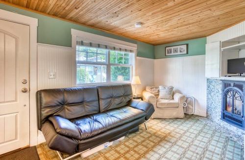 Downtown Cannon Beach House | Three Cozy Cottages with Gas Fireplaces Courtyard & Beach Access - Dog-Friendly