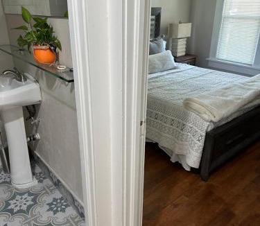 Amarillo House | Three Queens Entire House 3 Beds