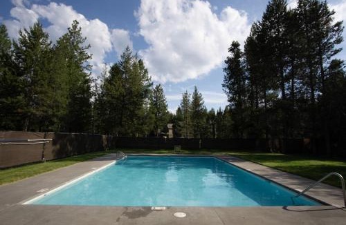 Three Rivers House | Three Rivers Basecamp - Meredith Lodging