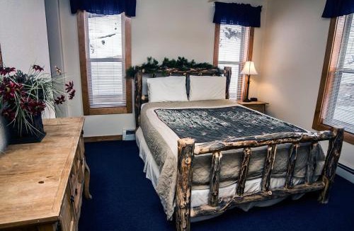 Estes Park Ski Chalet | Timber Creek Chalets- 8 chalet