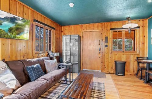 Colorado Springs House | Timber Lodge #29