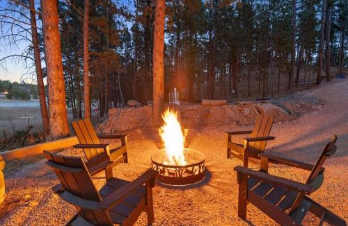 Rapid City House | Timber Ridge Cabin: Rustic Getaway