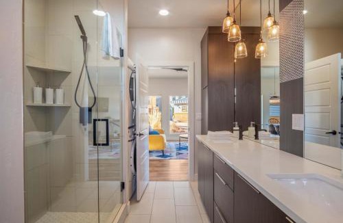 Kanab House | Timber & Tin B 1Bed 1Bath w Pool & Rooftop Deck