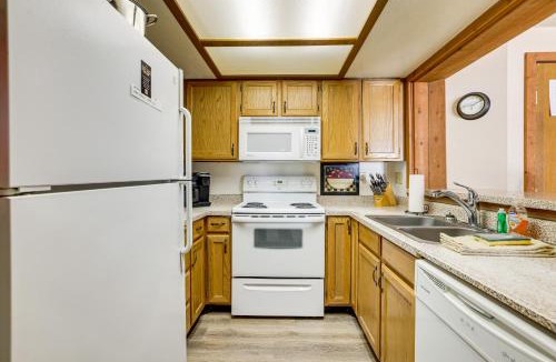Brian Head House | Timberbrook Village Condo: Community Pool, Hot Tub