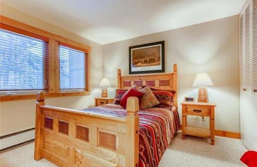 Peak 9 House | Timbernest Condo - 2 BDR Walk to Downtown & Lift