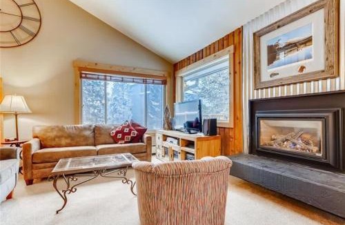 Peak 9 House | Timbernest Condo - 2 BDR Walk to Downtown & Lift