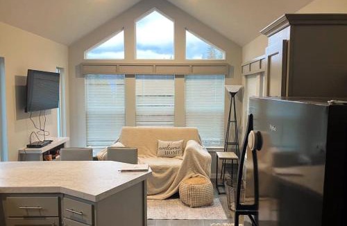 Sandpoint Apartment | Tiny Lake Retreat