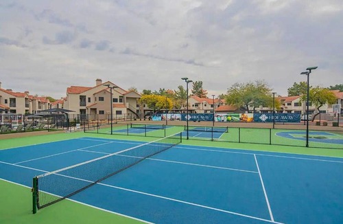North Scottsdale Apartment | Top Floor Remodeled Free Parking Direct Wi-Fi