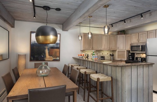 Snowmass Village Condo | Top of the Village - Trails 105