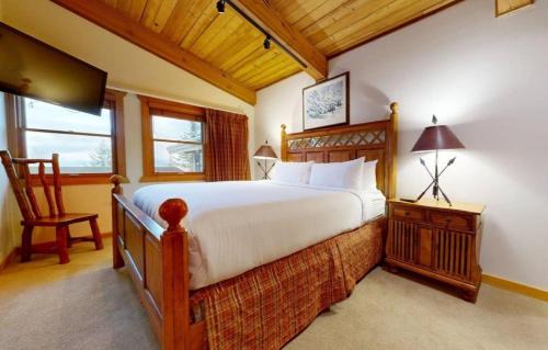 Snowmass Village Apartment | Top of the Village