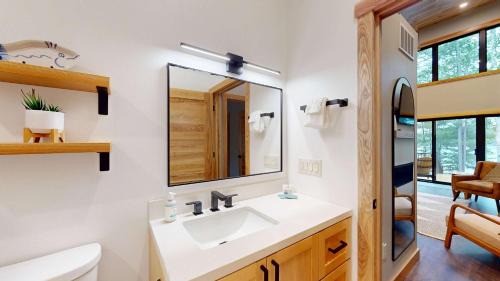 St Germain House | Towering Pines Cottage