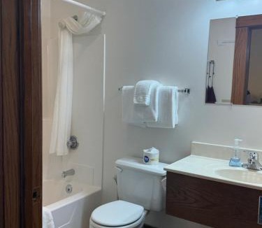 Deadwood Hotel | Town Hall Inn