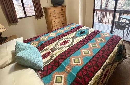Manitou Springs Cabin | Town-N-Country Cottages