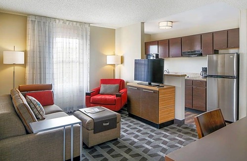 Tempe Hotel | TownePlace Suites Tempe at Arizona Mills Mall