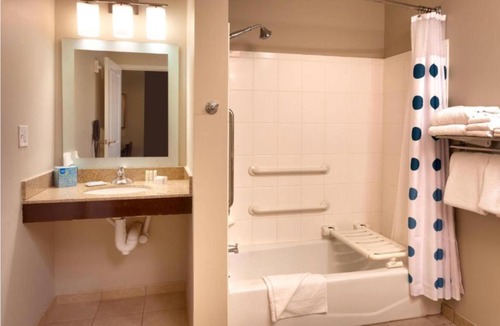 West Omaha Hotel | TownePlace Suites Omaha West