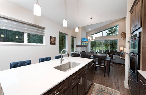 Purgatory House | Townhome across from Purg- Hot Tub, Fire Pit, Arcade Game - Views/Shuttle