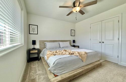 Glendale House | Townhome in Glendale UT near Zion with hot tub