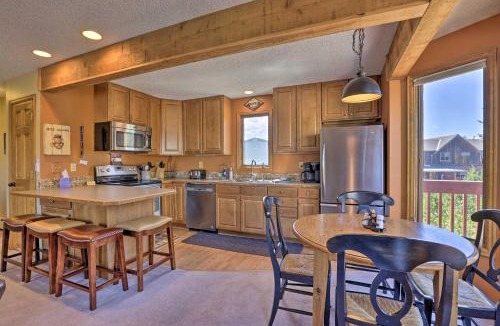 Fraser House | Townhome w/Club Access on Shuttle Stop