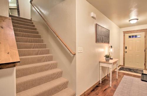Four Corners House | Townhome w/Private Hot Tub, 8 Mi to Downtown