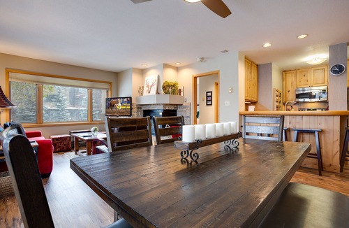 Steamboat Springs Condo | TR1104 | Updated Corner Unit | Winter Shuttle | 10 Hot Tubs | Close to Skiing