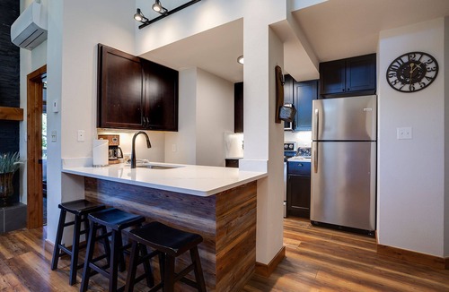 Steamboat Springs Condo | TR1304 | Perfect Mountain Getaway | Modern Décor | A/C | Hot Tubs
