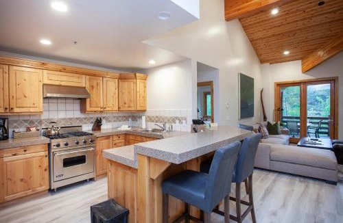 Deer Valley Apartment | Trail's End Lodge at Deer Valley Resort - Four Bedroom Residence with Space #504