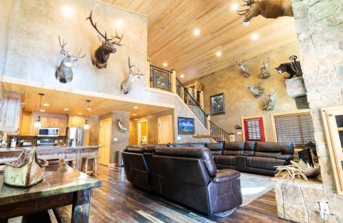 Island Park House | Trails End Lodge- Bills Island