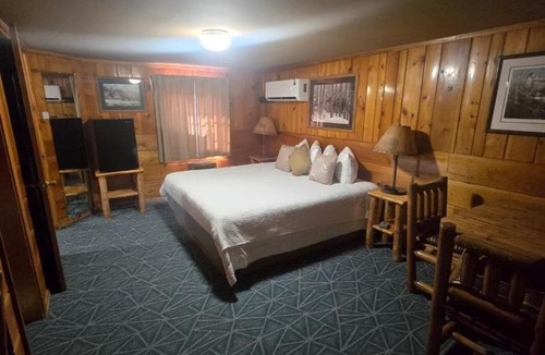 Dubois Hotel | Trails end motel
