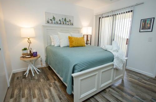 Three Rivers House | Tranquil Retreat 4 Miles to Sequoia Park Entrance with BBQ and Balcony