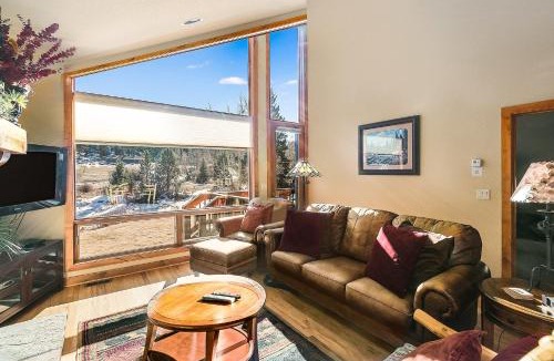 Estes Park House | Tranquility On The River Three - EV #6042 townhouse