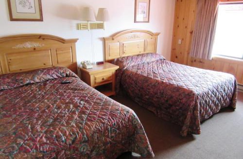 West Yellowstone Hotel | Travelers Lodge