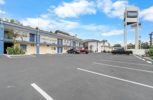 Bonita Hotel | Travelodge by Wyndham Fairplex Pomona