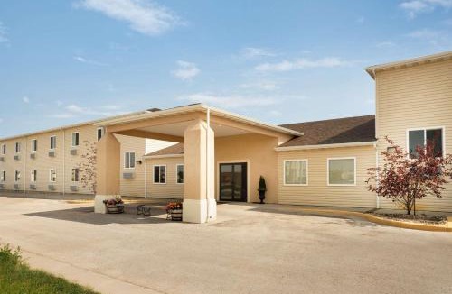 Gillette Hotel | Travelodge by Wyndham Gillette